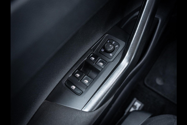 Volkswagen Taigo 1.0 TSI Life Business - Sport l Carplay l ACC l PDC