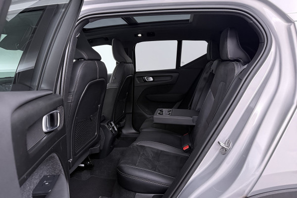 Volvo XC40 Recharge Ultimate 70 kWh (PANORAMADAK, SOH 92,5%, STUUR-/STOELVERWARMING, 360 CAMERA, DEALER ONDERHOUDEN, 1e EIGENAAR)