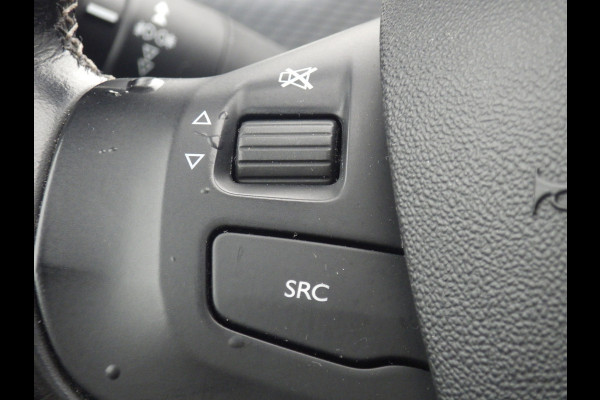 Peugeot 2008 1.2 Automaat Allure, Panodak, Camera, Cruise, Navi, Compleet!