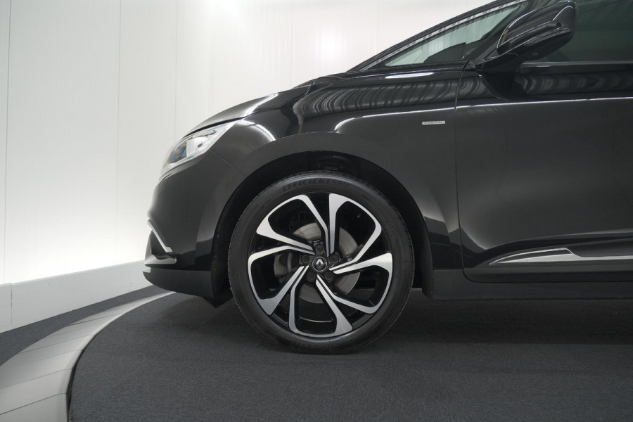 Renault Scénic TCe 140 EDC Limited | Camera | Stoelverwarming | Navigatie | Apple Carplay