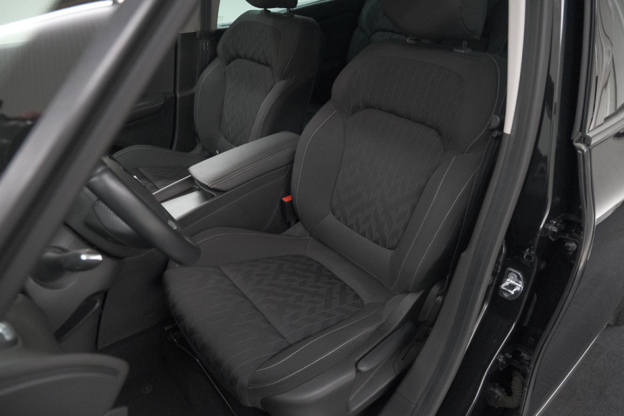 Renault Scénic TCe 140 EDC Limited | Camera | Stoelverwarming | Navigatie | Apple Carplay