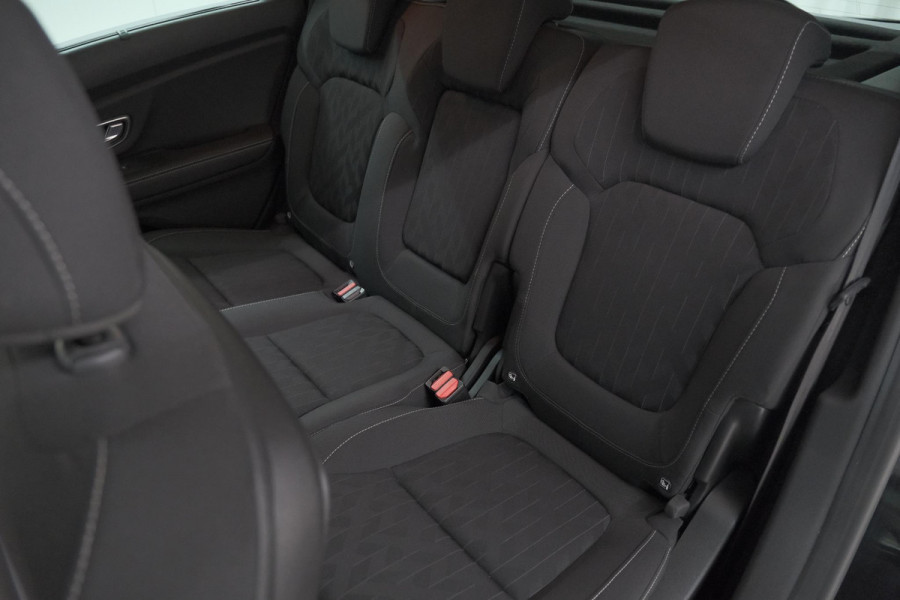 Renault Scénic TCe 140 EDC Limited | Camera | Stoelverwarming | Navigatie | Apple Carplay