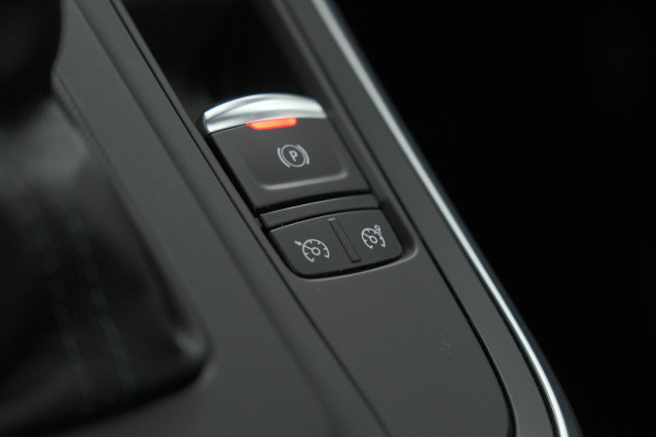 Renault Scénic TCe 140 EDC Limited | Camera | Stoelverwarming | Navigatie | Apple Carplay