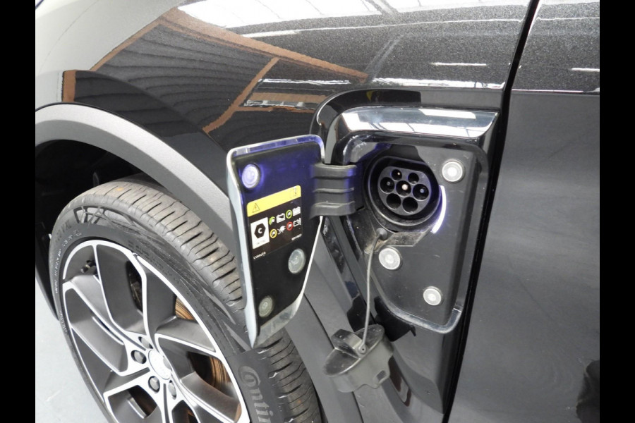 Lynk & Co 01 1.5 PHEV BlackLine ZWARTE HEMEL/360CAM/SCHUIFDAK/LED/20"LMV!