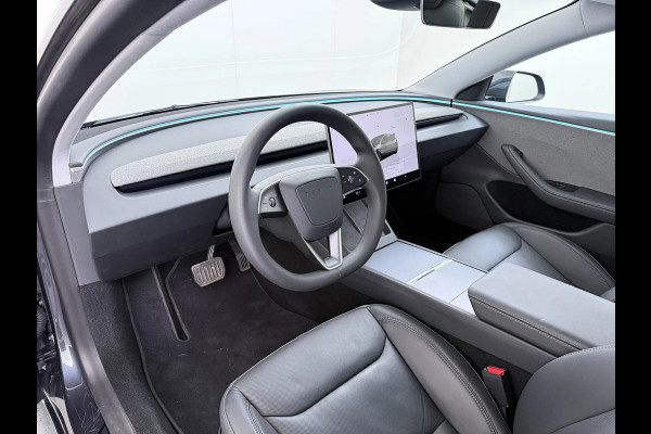 Tesla Model 3 RWD 60 kWh | Panoramadak | Stoelventialie | Stoelverwarming | Stuurverwarming | Adaptive Cruise Control | Keyless | 360 Camera | Memory Seat | Elektrische Stoelen | Ambiance Verlichting | Navigatie | Fa