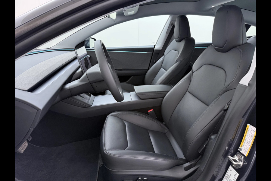 Tesla Model 3 RWD 60 kWh | Panoramadak | Stoelventialie | Stoelverwarming | Stuurverwarming | Adaptive Cruise Control | Keyless | 360 Camera | Memory Seat | Elektrische Stoelen | Ambiance Verlichting | Navigatie | Fa