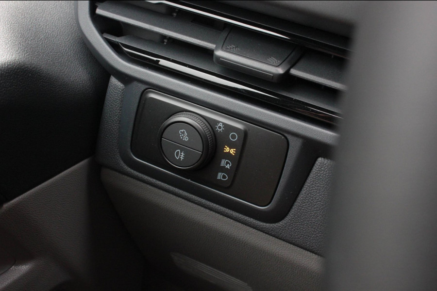 Ford E-Transit Cust. 320 L2H1 Sport 71 kWh DC DUBBEL CABINE / JB-EDITON / CAMERA / 370KM RANGE / APPLE CARPLAY DRIVERS-PACK /FULL