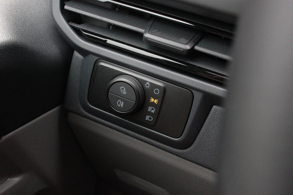 Ford E-Transit Cust. 320 L2H1 Sport 71 kWh DC DUBBEL CABINE / JB-EDITON / CAMERA / 370KM RANGE / APPLE CARPLAY DRIVERS-PACK /FULL