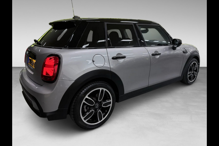 MINI 5-deurs 1.5 Cooper Camden BLACK-EDITION 136PK NAVI/CARPLAY/LED/DAB/ECC/PDC/CRUISE///