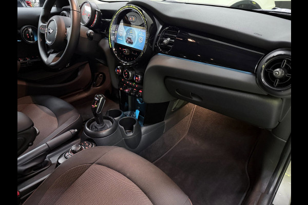 MINI 5-deurs 1.5 Cooper Camden BLACK-EDITION 136PK NAVI/CARPLAY/LED/DAB/ECC/PDC/CRUISE///