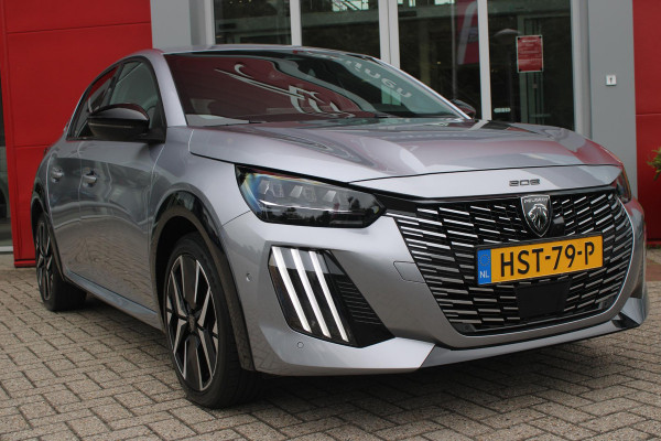 Peugeot 208 1.2 Hybrid 145PK AUTOMAAT GT | CAMERA VOOR + ACHTER | NAVIGATIE | DRAADLOZE APPLE CARPLAY/ANDROID AUTO | FULL LED KOPLAMPEN | LICHTMETALEN VELGEN 17" | DODEHOEK DETECTIE | DRAADLOZE TELEFOONLADER | KEYLESS ENTRY/START | DAB+ RADIO | ADAPTIVE CRUISE CONTROL | CLIMATE CONTROL |