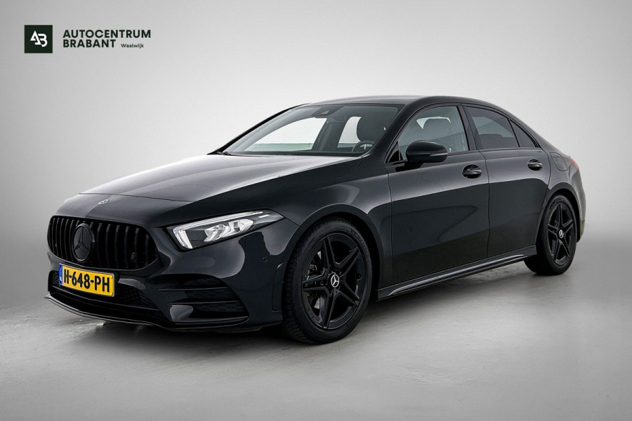 Mercedes-Benz A-Klasse 200 Business Solution AMG (NAVIGATIE, CAMERA, STOELVERWARMING, DODEHOEK)