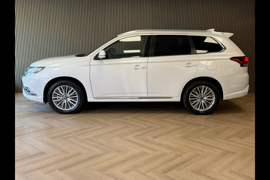 Mitsubishi Outlander 2.4 PHEV Intense+ AUT. PLUG-IN SCHUIFDAK CAMERA PDC CRUISE KEYLESS-GO STOEL/STUURVERWARMING