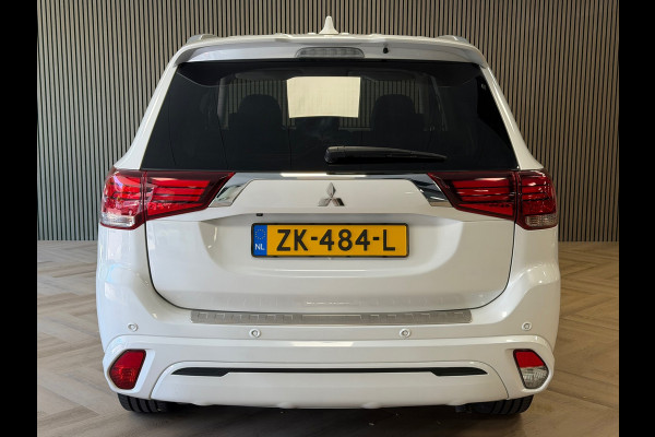 Mitsubishi Outlander 2.4 PHEV Intense+ AUT. PLUG-IN SCHUIFDAK CAMERA PDC CRUISE KEYLESS-GO STOEL/STUURVERWARMING
