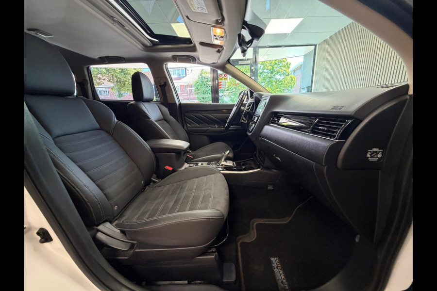 Mitsubishi Outlander 2.4 PHEV Intense+ AUT. PLUG-IN SCHUIFDAK CAMERA PDC CRUISE KEYLESS-GO STOEL/STUURVERWARMING