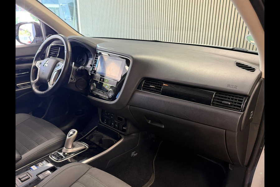 Mitsubishi Outlander 2.4 PHEV Intense+ AUT. PLUG-IN SCHUIFDAK CAMERA PDC CRUISE KEYLESS-GO STOEL/STUURVERWARMING