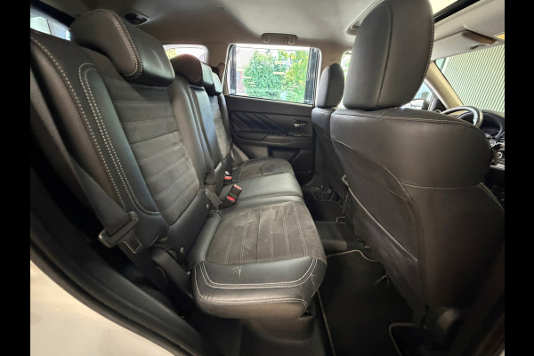 Mitsubishi Outlander 2.4 PHEV Intense+ AUT. PLUG-IN SCHUIFDAK CAMERA PDC CRUISE KEYLESS-GO STOEL/STUURVERWARMING