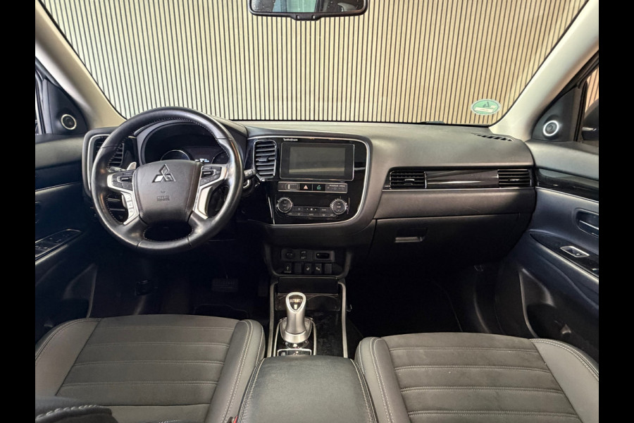 Mitsubishi Outlander 2.4 PHEV Intense+ AUT. PLUG-IN SCHUIFDAK CAMERA PDC CRUISE KEYLESS-GO STOEL/STUURVERWARMING