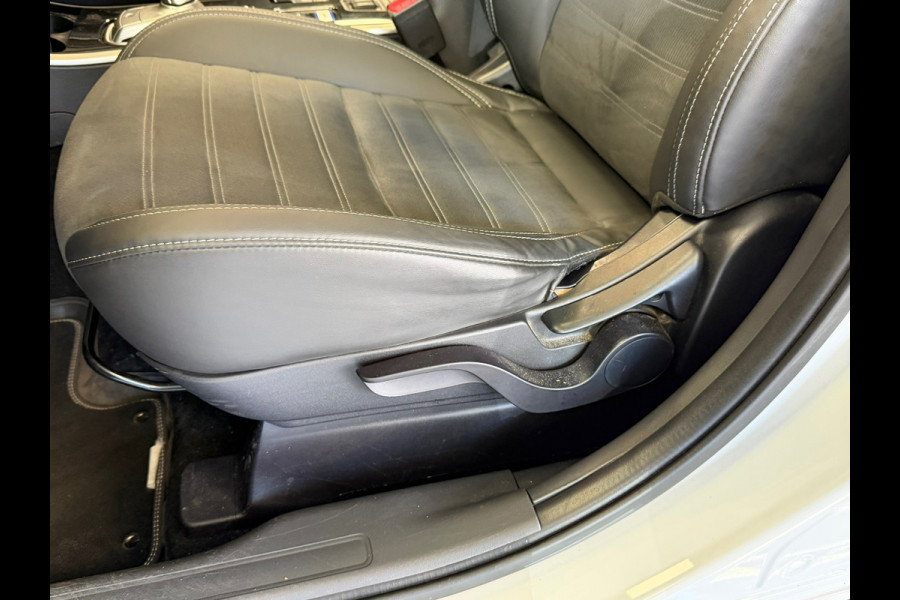 Mitsubishi Outlander 2.4 PHEV Intense+ AUT. PLUG-IN SCHUIFDAK CAMERA PDC CRUISE KEYLESS-GO STOEL/STUURVERWARMING