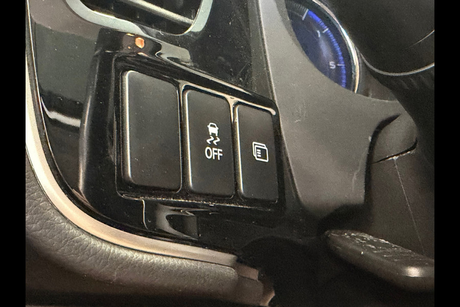 Mitsubishi Outlander 2.4 PHEV Intense+ AUT. PLUG-IN SCHUIFDAK CAMERA PDC CRUISE KEYLESS-GO STOEL/STUURVERWARMING