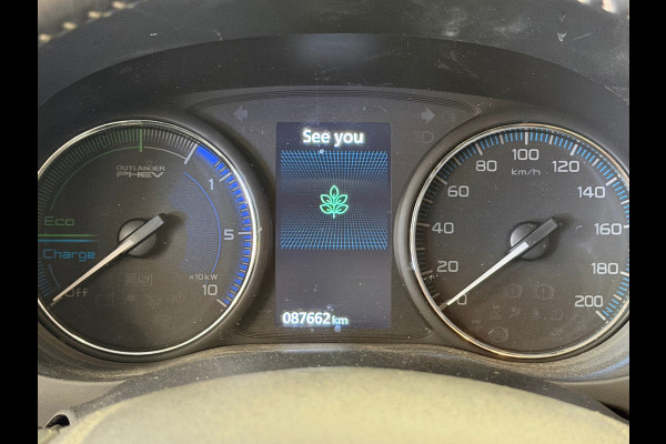 Mitsubishi Outlander 2.4 PHEV Intense+ AUT. PLUG-IN SCHUIFDAK CAMERA PDC CRUISE KEYLESS-GO STOEL/STUURVERWARMING