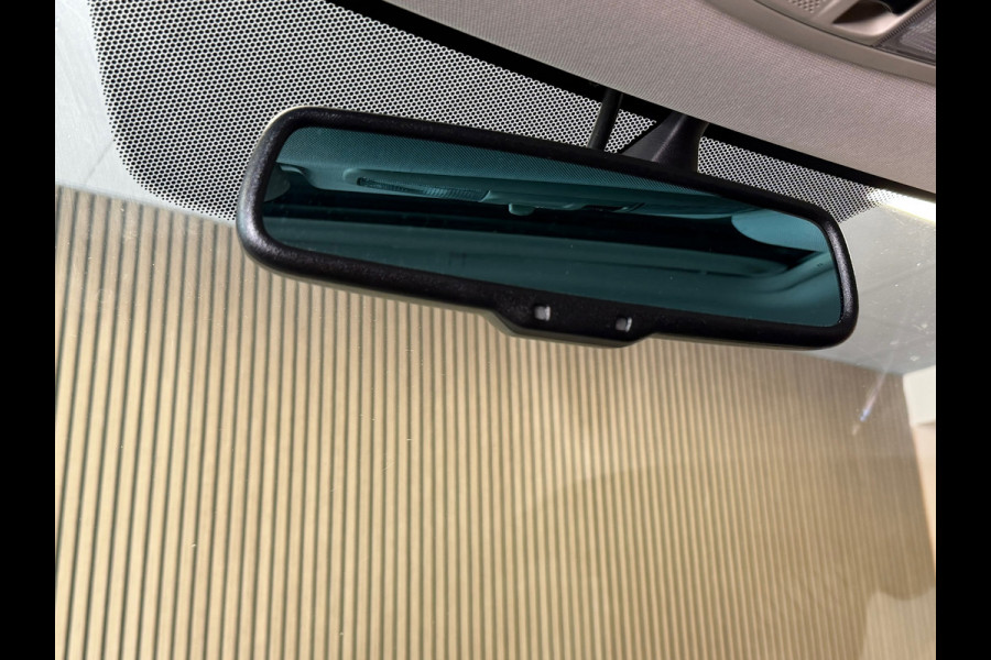 Mitsubishi Outlander 2.4 PHEV Intense+ AUT. PLUG-IN SCHUIFDAK CAMERA PDC CRUISE KEYLESS-GO STOEL/STUURVERWARMING