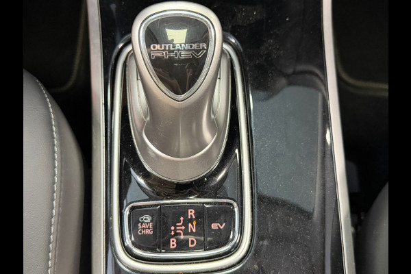 Mitsubishi Outlander 2.4 PHEV Intense+ AUT. PLUG-IN SCHUIFDAK CAMERA PDC CRUISE KEYLESS-GO STOEL/STUURVERWARMING