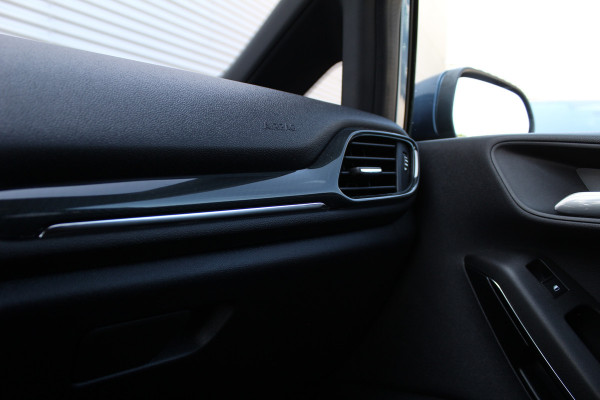 Ford Fiesta 1.0 EcoBoost Hybrid 125PK ST-Line X | Trekhaak | B&O | Winterpack | Navigatie | Cruise control