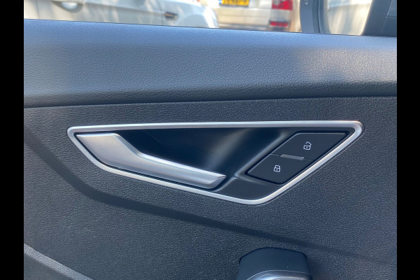 Audi Q2 30TSI NAVI/AMBIANCE/CRUISE/MATRIX/PDC/18INCH