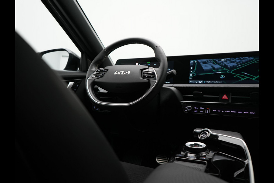 Kia Ev6 GT-Line AWD 77.4 kWh 325pk Dealer O.H. | Adaptive Cruise | Head Up | 360 Camera | Alcantara Sportstoelen Ventilatie & Memory | Meridian Audio | Keyless | Blis | Apple Carplay | Stoelen & Stuur Verwarmd | Navigatie | DAB | 21"L.M |