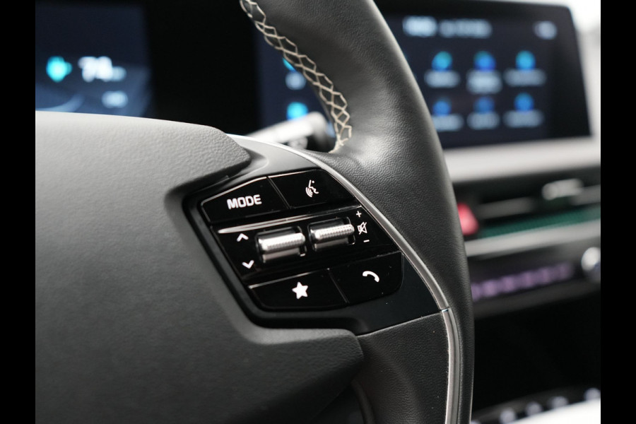 Kia Ev6 GT-Line AWD 77.4 kWh 325pk Dealer O.H. | Adaptive Cruise | Head Up | 360 Camera | Alcantara Sportstoelen Ventilatie & Memory | Meridian Audio | Keyless | Blis | Apple Carplay | Stoelen & Stuur Verwarmd | Navigatie | DAB | 21"L.M |