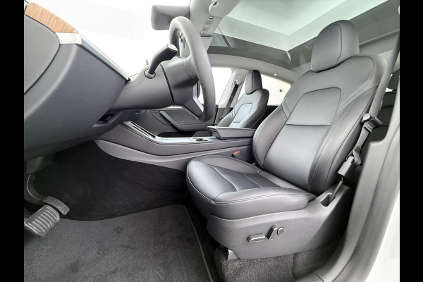 Tesla Model Y Long Range RWD 75 kWh LONG RANGE AWD FSD! VAN: 46.900,- VOOR: 43.877,- | FULL SELF DRIVE OP DE AUTO (UNIEK, GEEN ABONNEMENT MAAR GEKOCHT )|