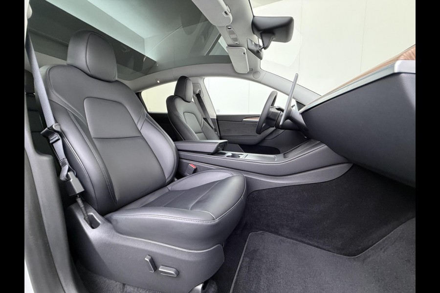 Tesla Model Y Long Range RWD 75 kWh LONG RANGE AWD FSD! VAN: 46.900,- VOOR: 43.877,- | FULL SELF DRIVE OP DE AUTO (UNIEK, GEEN ABONNEMENT MAAR GEKOCHT )|