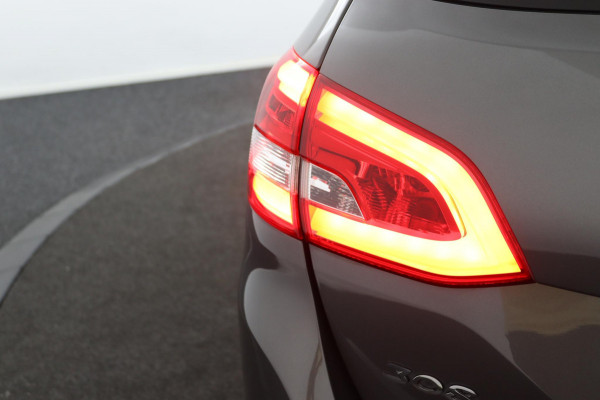 Peugeot 308 SW 1.2 Premium*NAVI*ACC*HAAK*CAM*ECC*KEYLESS*CARPLAY*