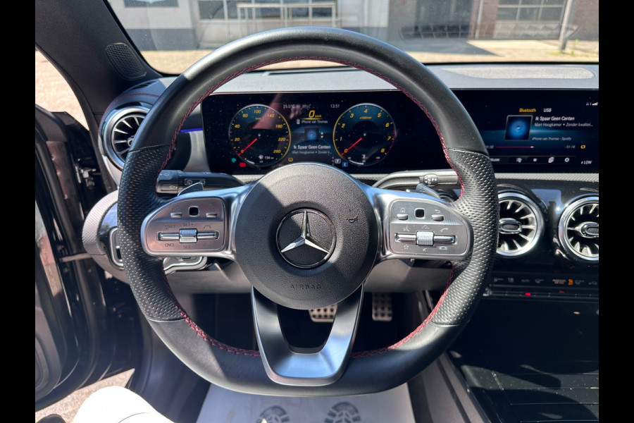 Mercedes-Benz CLA-Klasse Shooting Brake 200 AMG Line ACC / PANO / HEAD-UP / LANE-ASSIST / SFEER