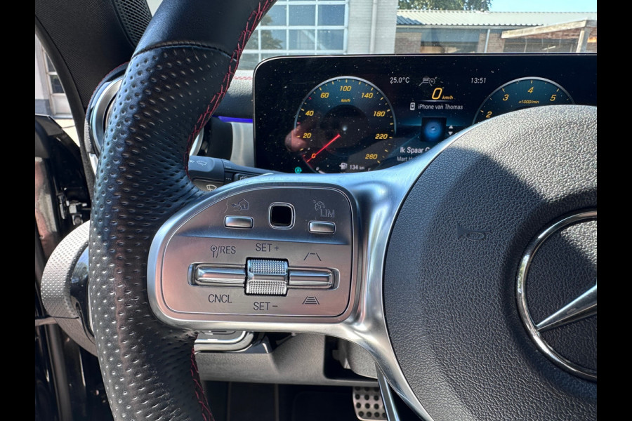 Mercedes-Benz CLA-Klasse Shooting Brake 200 AMG Line ACC / PANO / HEAD-UP / LANE-ASSIST / SFEER