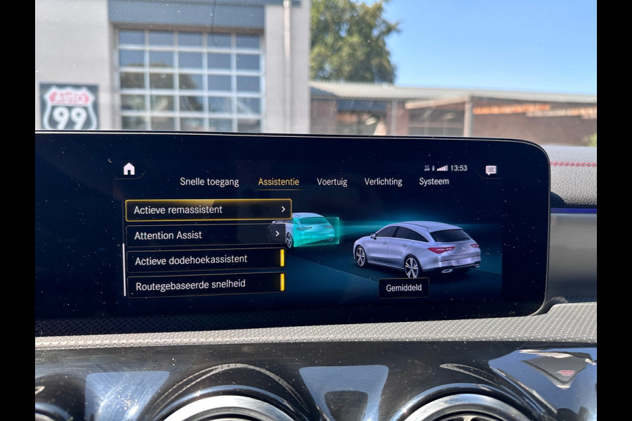 Mercedes-Benz CLA-Klasse Shooting Brake 200 AMG Line ACC / PANO / HEAD-UP / LANE-ASSIST / SFEER