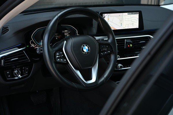 BMW 5 Serie 530e iPerformance High Executive | Panoramadak | HUD | 360 Camera | HIFI | Ambiance Interieur | Stoelverwarming + Ventilatie | Memory Seats | Keyless Entry |