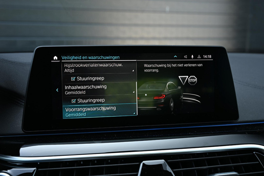 BMW 5 Serie 530e iPerformance High Executive | Panoramadak | HUD | 360 Camera | HIFI | Ambiance Interieur | Stoelverwarming + Ventilatie | Memory Seats | Keyless Entry |