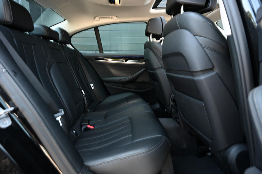 BMW 5 Serie 530e iPerformance High Executive | Panoramadak | HUD | 360 Camera | HIFI | Ambiance Interieur | Stoelverwarming + Ventilatie | Memory Seats | Keyless Entry |