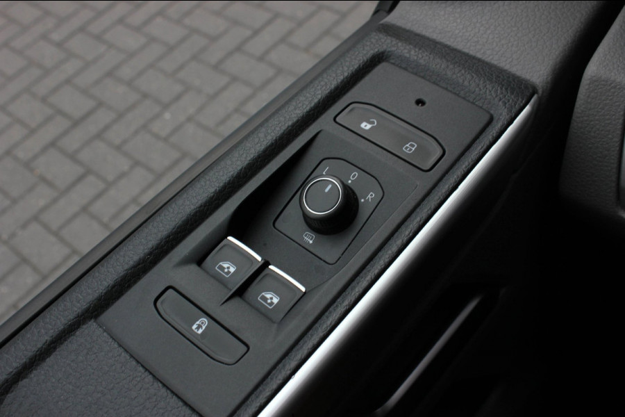 Volkswagen Transporter 2.0 TDI L2H1 150PK BULLI DC DUBBEL CABINE / JB-EDITION / FULL OPTIONS / LEDER BEKLEDING / FULL BLACK/ APPLE