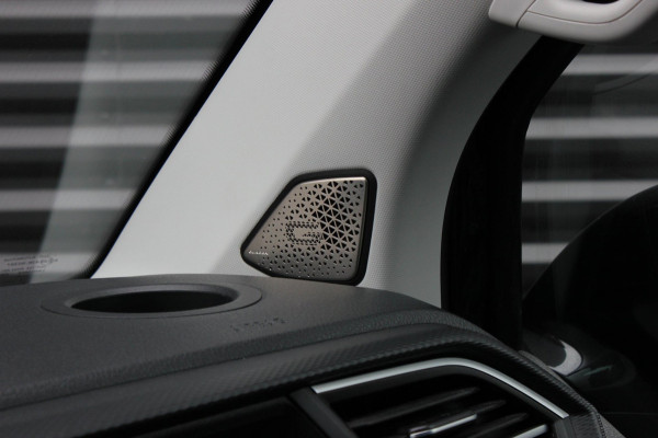 Volkswagen Transporter 2.0 TDI L2H1 150PK BULLI DC DUBBEL CABINE / JB-EDITION / FULL OPTIONS / LEDER BEKLEDING / FULL BLACK/ APPLE