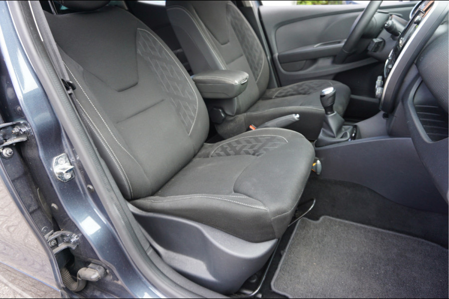 Renault Clio 0.9 TCe Limited Trekhaak Navigatie Airco