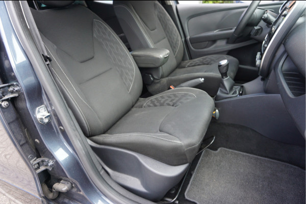 Renault Clio 0.9 TCe Limited Trekhaak Navigatie Airco
