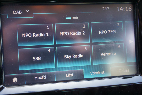 Renault Clio 0.9 TCe Limited Trekhaak Navigatie Airco