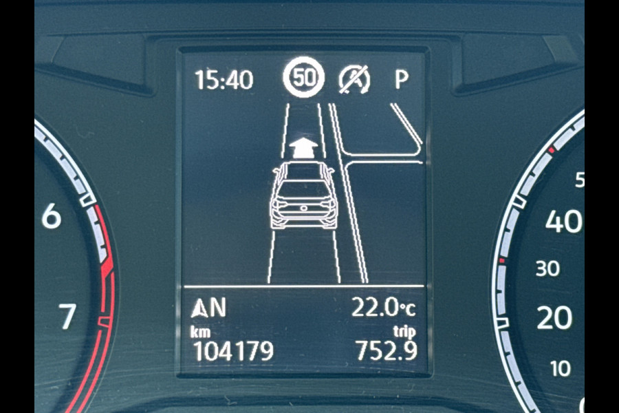 Volkswagen T-Roc 1.5 TSI DSG BUSINESS ACC/CARPLAY/TREKHAAK