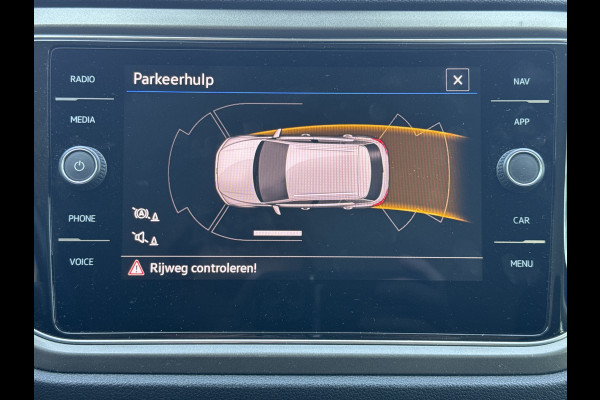 Volkswagen T-Roc 1.5 TSI DSG BUSINESS ACC/CARPLAY/TREKHAAK