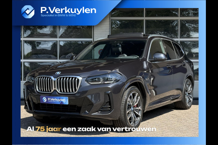 BMW X3 xDrive30e M SPORT | SPORTREMMEN ROOD | PANORAMA | TREKHAAK | ADAPTIEF ONDERSTEL | CAMERA | KEYLESS |