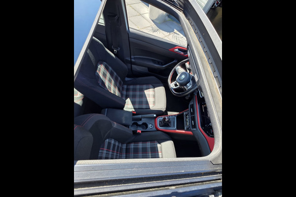 Volkswagen Polo 2.0 TSI GTI DSG – 200 PK – Pano – CarPlay – Stoelverwarming