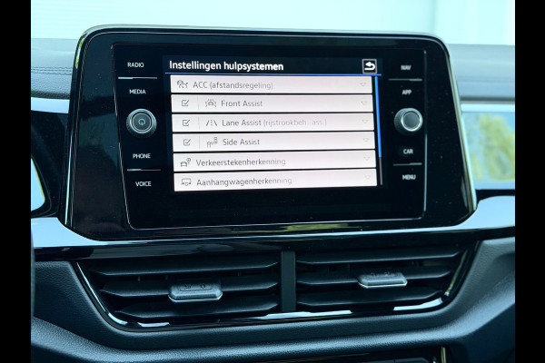 Volkswagen T-Roc 1.5 TSI 3x R-Line Pano/Keyless/IQ.Light/Camera